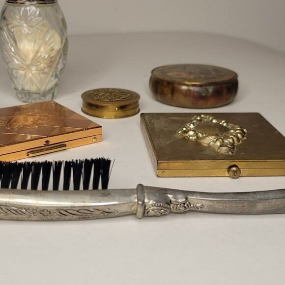 Vintage/Antique Vanity Lot - Picture 3 of 12